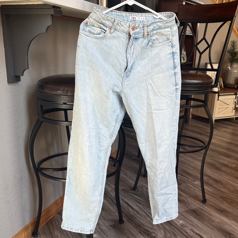 Zara Women's Light Blue Straight Leg Jeans